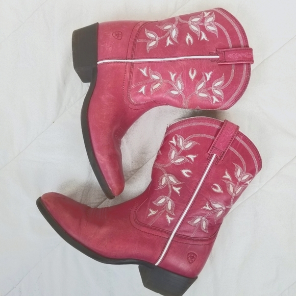 Ariat Shoes - Ariat pink women's leather cowboy booties white trim western coastal cowgirl 4